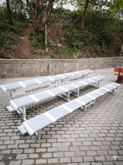 Mobile Alu-Trib�ne  - 24 Sitze in Wunschfarbe 